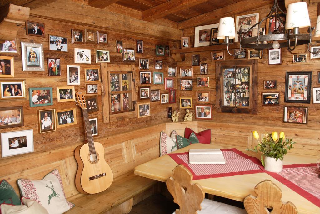 Rosis Sonnbergstuben Kitzbühel Exterior foto